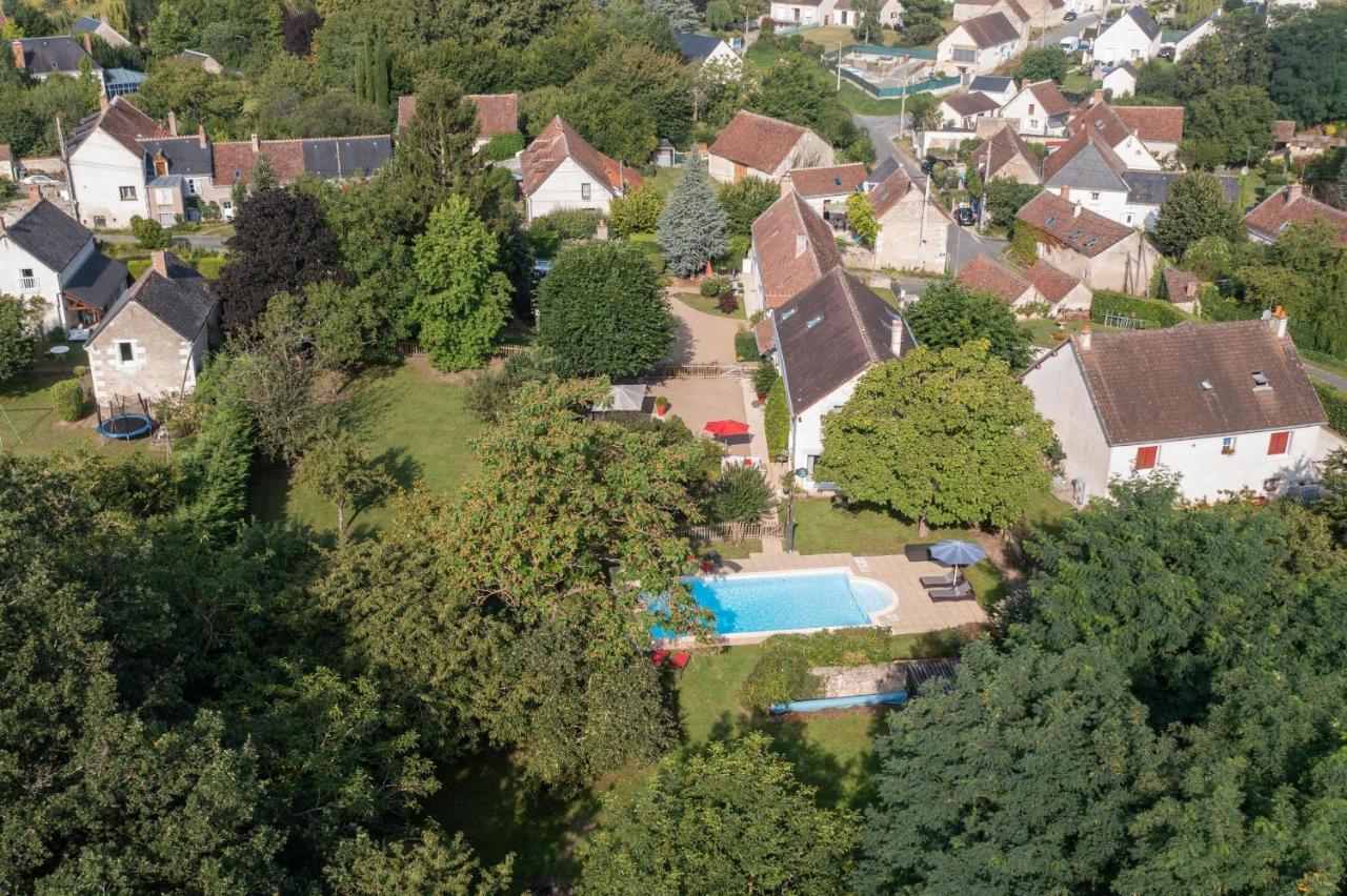 Le Clos De La Rousseliere Francueil Exteriör bild